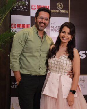 Priya Ahuja Instagram - Feeling Grateful to receive This One!
Thank u @stareminenceawards
If we observe, everything happening in our lives is all grace. 
Whatever I am today it is because of the various Gurus who taught me abt life directly or indirectly
Eternally Grateful 🙏
Aap sabhi ko GURU POORNIMA ki shubhkamnaein 
.
.
.

Stylist: @style_deintrepide
Outfit: @purvisethiacouture
Jewellery: @itahdnura 
Hair: @makeupbyurmee