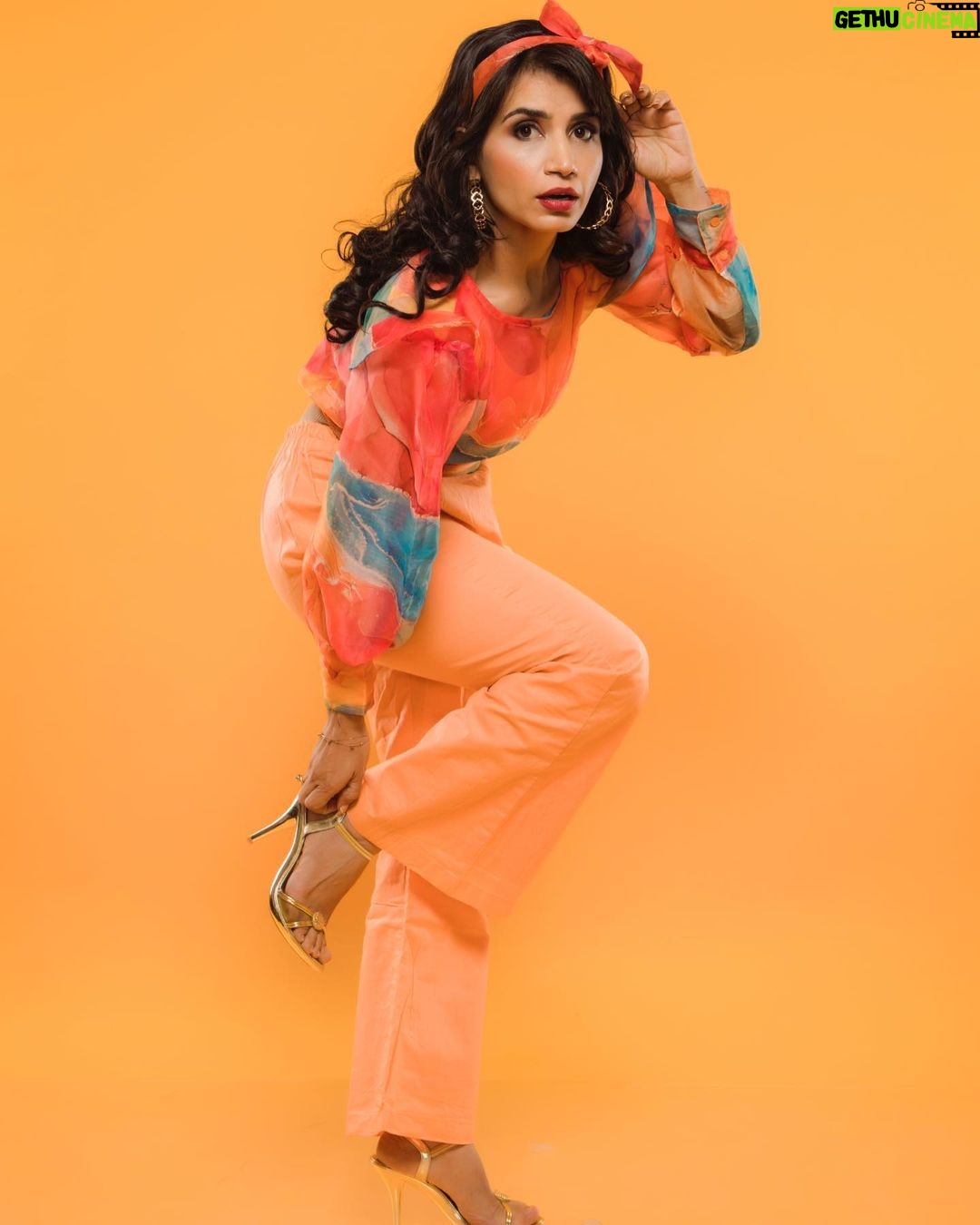 Priya Ahuja Instagram - Don't forget, while you're busy doubting yourself, someone else is admiring your strength. PHOTOGRAPHER: @photo_vinayak STYLIST: @style_deintrepide OUTFIT: @myfriday.in MAKEUP: @makeup_dharmivaid