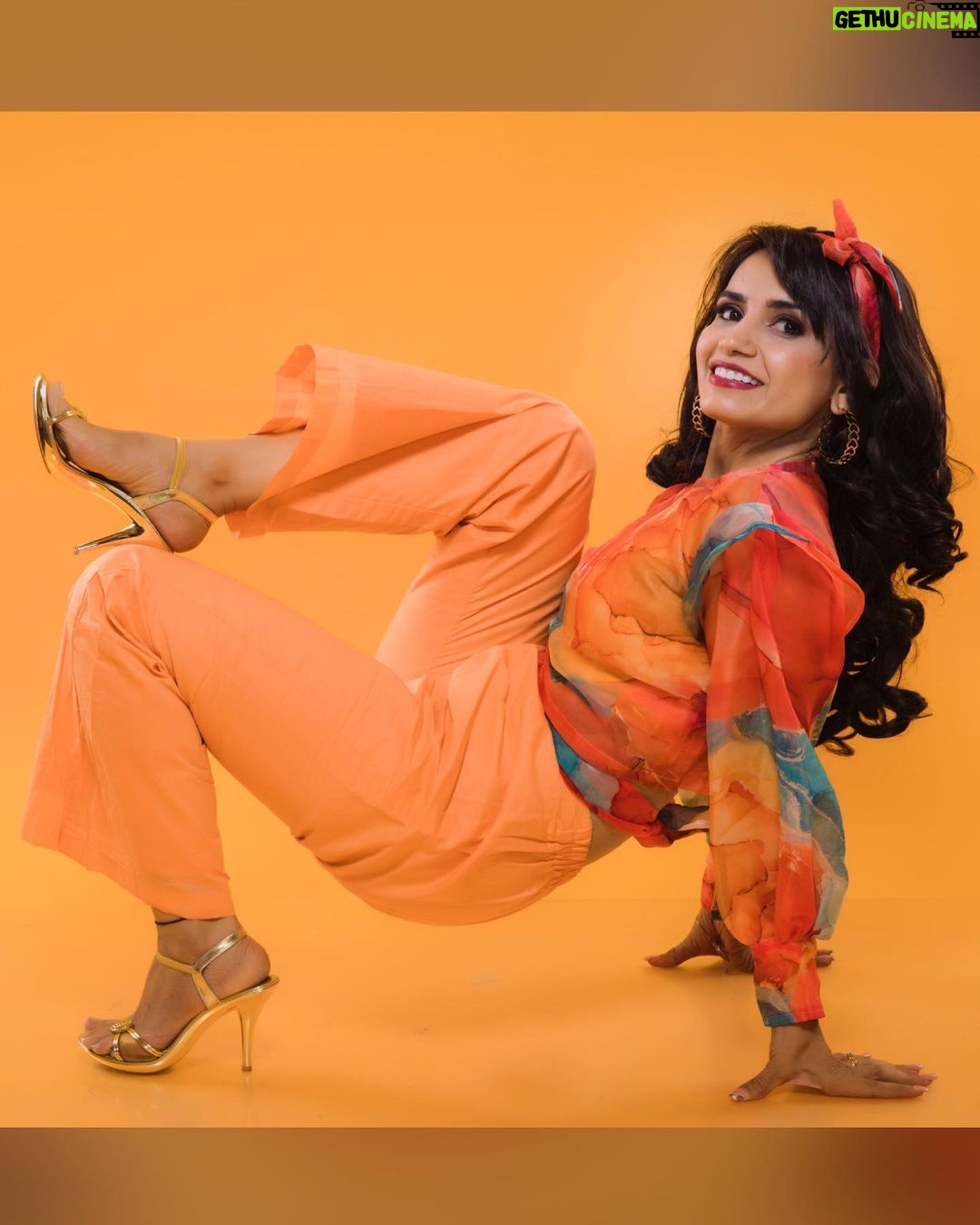 Priya Ahuja Instagram - Don't forget, while you're busy doubting yourself, someone else is admiring your strength. PHOTOGRAPHER: @photo_vinayak STYLIST: @style_deintrepide OUTFIT: @myfriday.in MAKEUP: @makeup_dharmivaid
