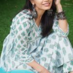 Priya Ahuja Instagram - A desi girl who embraces her roots and spreads her wings Wearing : @indianicstores