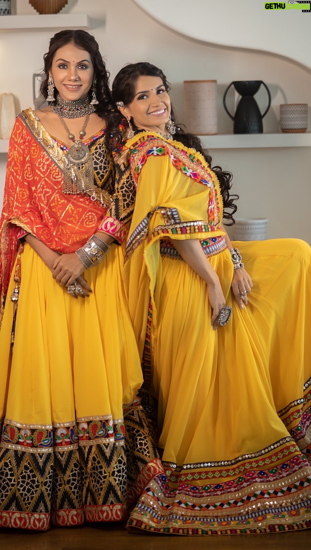 Priya Ahuja Instagram - Shubh Navratri : Day 5 : color of the day : Yellow Yellow depicts as the colour of learning and knowledge. Goddess Skand Mata is celebrated on this day. Outfit: @gurukrupa_creation Videographer: @zerographyvlogs & @clickmegood_ Photographer: @photo_vinayak Stylist: @style_deintrepide Jewellery : @silver.kiosk Makeup: @makeoverbydipika Location: @baliboo.official #postoftheday #trendingreels #trending #reels #navratri #colors #garba #festival
