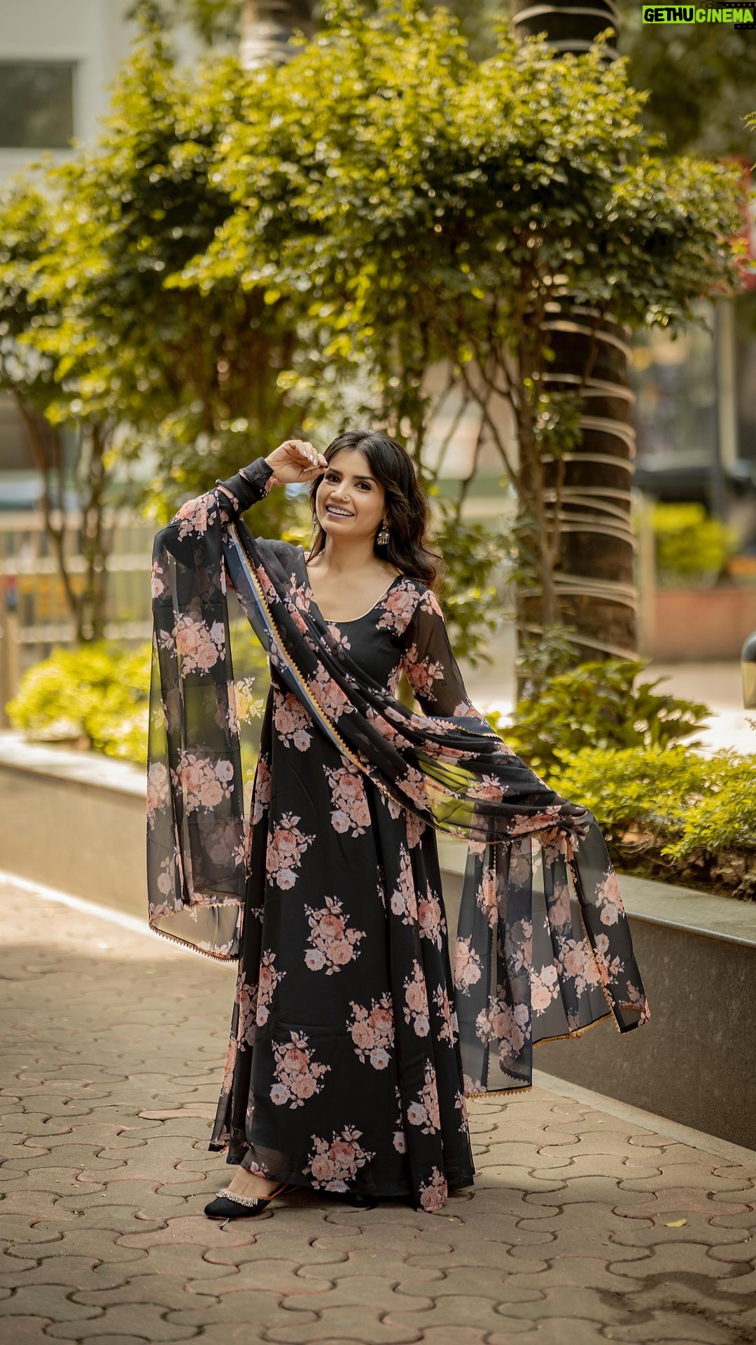 Priya Ahuja Instagram - Jugni ✨ Outfit : @Byutify.in × @Yourstylistforever Videographer : @zerographyvlogs X @clickmegood_ Makeup: @makeoverbydipika Coordinated by : @style_deintrepide ( outfit , Traditional , reel ) #traditional #ootd #outfitoftheday