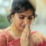 Priya Ahuja Instagram - Mera saubhagya k Bappa k liye ek gana kiya aur woh aap sabko pasand aaya Sabka dil se dhanyvad we will miss hearing Ganpati Bappa Morya in the air, modak , bhajan woh vibe but bappa will stay in our hearts n will keep blessing us all गणपती बाप्पा मोरया, पुढच्या वर्षी लवकर या 🙌🏻 Photographer: @photo_vinayak Team: @zerographyvlogs Stylist : @style_deintrepide Jewellery: @itahdnura Makeup: @makeovers_by_rinku_ondhia_soni Hair: @hairbymonicaajain__ Location: @truetrammtrunk @iampuneetgidwani ( reel , Ganpati Bappa , devotional song , Music ) #ganpatibappamorya #ganpati #reelitfeelit #reelsinstagram #song #devotional #devotionalsongs