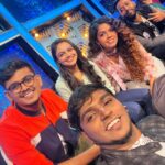 Priya Jerson Instagram – ❤️❤️❤️❤️
 @abhijithanilkumar_  @v___pooja 
@rajaganapathyofficial @prasanna_adhisesha 

#supersinger #vijaytelevision #vijaytv #supersinger9