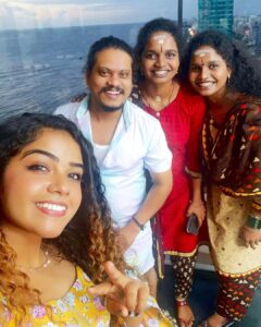 Priya Jerson Instagram - Bloody sweet 🫣🔥😌❤️ @vijaytvpugazh @aruna_ravindran @r_akilav #vijaytv #vijaytelevision #pugazh #cookwithcomali #priyajerson #supersinger9 #arunaakila #srilanka🇱🇰 #colombo #giglife #chennaiexpress