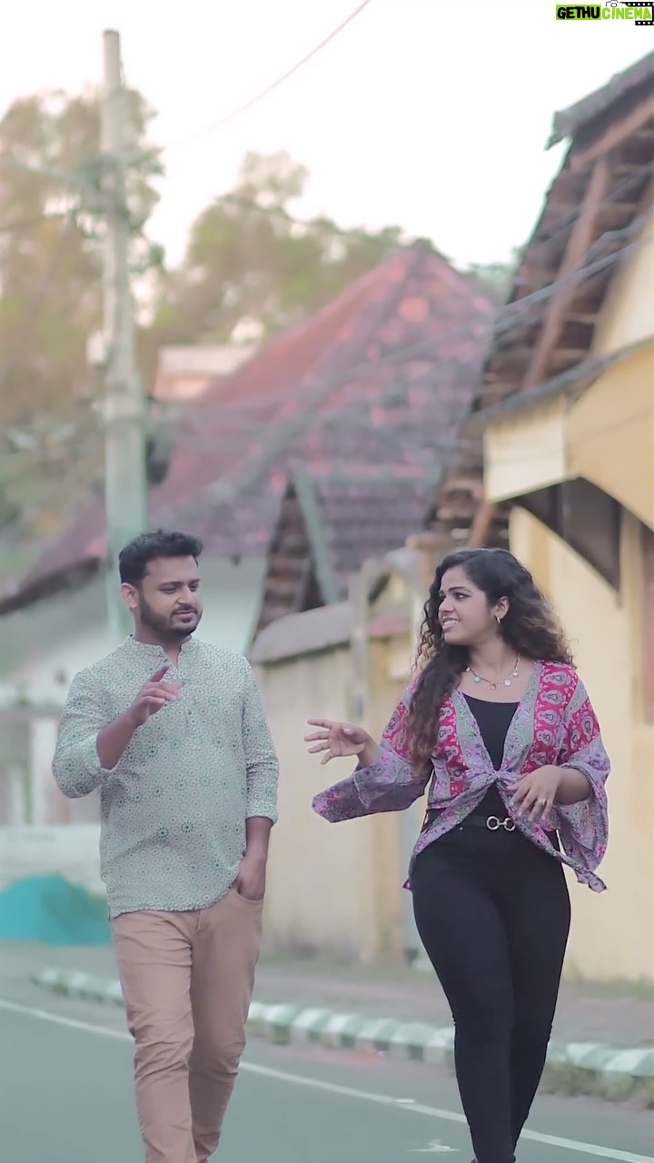 Priya Jerson Instagram - Unna Nenachathum from Vendhu Thanindhathu Kaadu ♥️✨ With the most talented @siyad_k_official 🤩 Video : @mr__sailor_ Edits : @mr__sailor_ mix and master : @__marvan_tk #supersinger9 #vijaytelevision #vijaytv #supersinger #priyajersonsupersinger9 #priyajerson #simbu #simbufansforever #arrahmanmusic #arrahman #shreyaghoshal