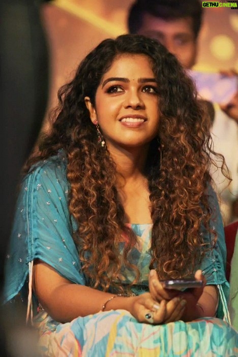 Priya Jerson Instagram - Slay with all your imperfections! One life One soul๐ซ๐๐ ๐ธ : @_.nithin02._ #priyajersonsupersinger9 #priyajerson #supersinger9 #supersinger #vijaytelevision #vijaytv #vijaytvshow #chennaisuperkings