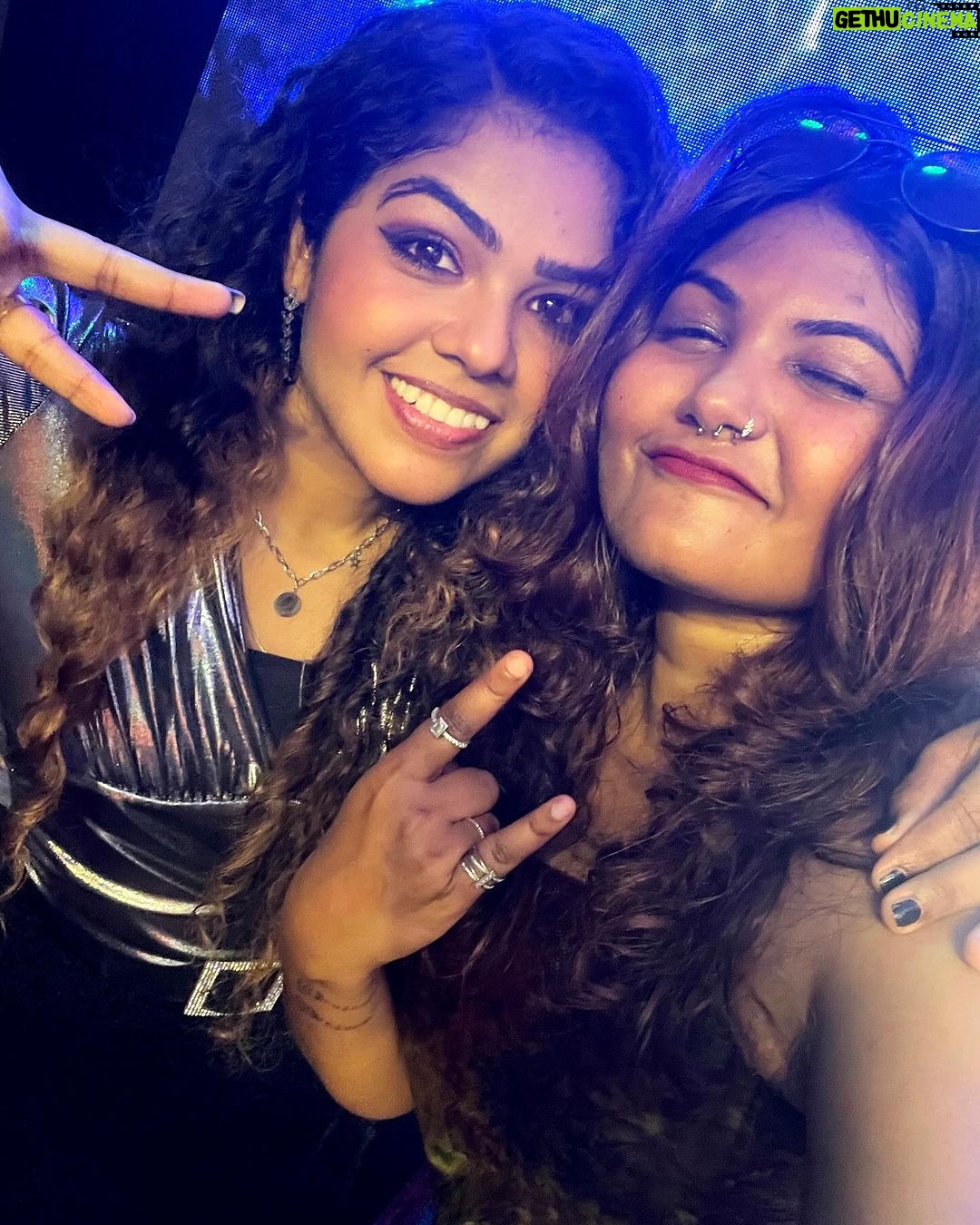 Priya Jerson Instagram - After long tym Ma celebrity girl ❤️🫂😘 @priya.jerson Oru maattavum illa bla bla bla bla bla 😅😌 Coimbatore, Tamil Nadu