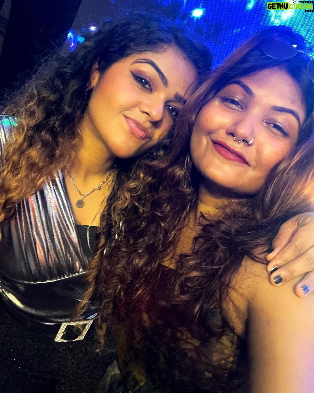 Priya Jerson Instagram - After long tym Ma celebrity girl ❤️🫂😘 @priya.jerson Oru maattavum illa bla bla bla bla bla 😅😌 Coimbatore, Tamil Nadu