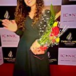 Priya Jerson Instagram – Thank you so much @iconicentertainers_official for recognising and awarding me The inspiring iconic voice award 🥹❤️🙏🏽 Overwhelmed and blessed😇

#supersinger #supersinger9 #vijaytelevision #vijaytv #priyajerson #supersingerpriyajersion #priyajersonsupersinger9 ChennaiCitiCentre
