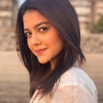 Priyal Mahajan Instagram - सूरज हुआ मद्धम💛