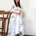 Priyal Mahajan Instagram – White love🤍
Wearing- @ambraee_
Makeup- @makeupmistress_uneza