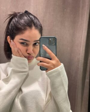 Priyal Mahajan Instagram - MOOD
