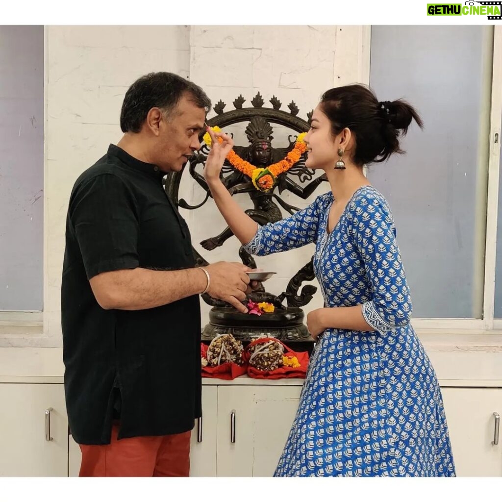Priyal Mahajan Instagram - I am so glad to welcome Priyal Mahajan, a spectacular actor whose performance we have all seen in the popular TV shows Tandav and many other shows such as Molki. I am looking forward to teaching a fine talent like you who is passionate about dancing. My blessings are always with you! Nateshwar Nritya Kala Mandir - Kathak Institute of Late Natraj Gopi Krishna