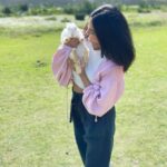 Priyal Mahajan Instagram - I was made for sunny days🌸🌞 Live, Laugh, Love💗