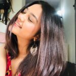 Priyal Mahajan Instagram - ❤️Sending love and smiles to who ever needs it today❤️