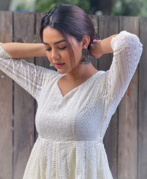 Priyal Mahajan Instagram - By grace, she’ll make it🤍
Outfit- @idaho_o