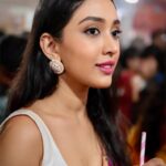 Priyamvada Kant Instagram - Saari ki saari, sari pictures post kardi 💖