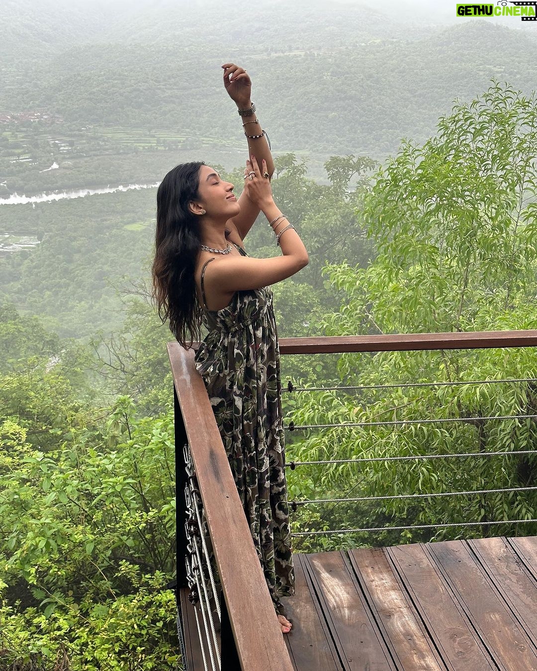 Priyamvada Kant Instagram - Life’s about blending in but standing out. 🧪