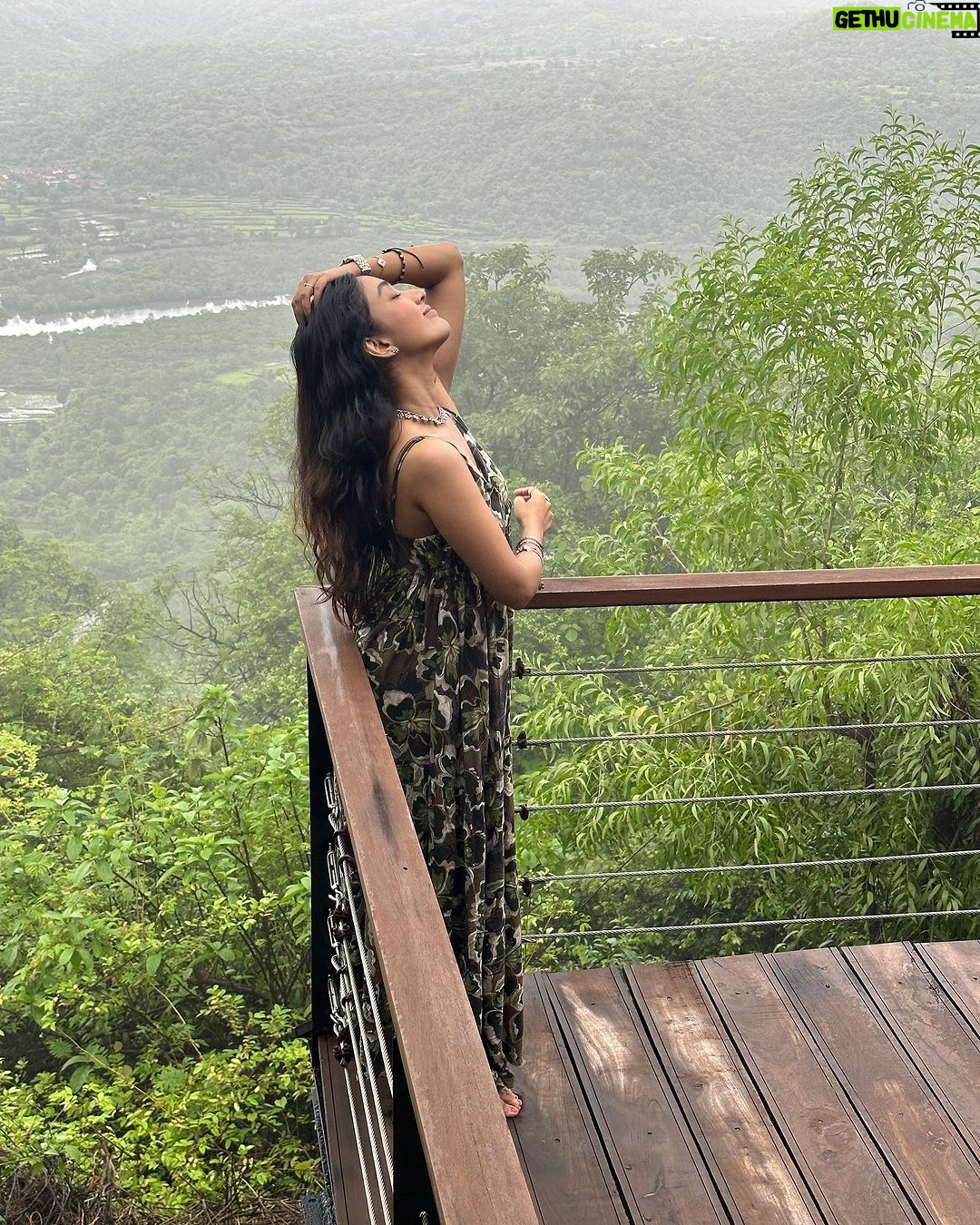 Priyamvada Kant Instagram - Life’s about blending in but standing out. 🧪