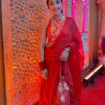 Priyamvada Kant Instagram - I’m a green flag 🚩I swear! Kept a fire extinguisher handy! 🧯 just incase 🧨 #shubhonavami #durgapuja
