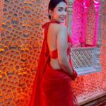 Priyamvada Kant Instagram - I’m a green flag 🚩I swear! Kept a fire extinguisher handy! 🧯 just incase 🧨 #shubhonavami #durgapuja