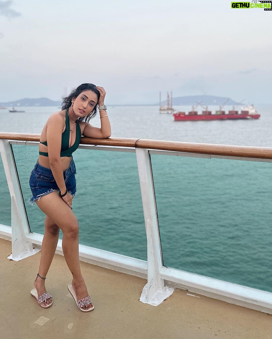 Priyamvada Kant Instagram - Not clicking new pictures till I’ve posted all these saved in my drafts ✋🏻