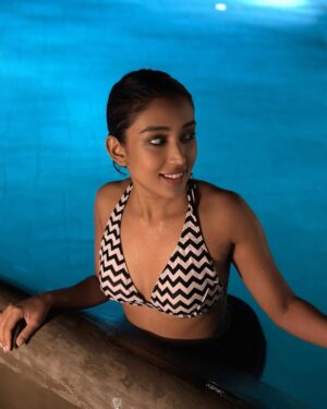 Priyamvada Kant Instagram - What non swimmers do when they say they went for a swim 🐳
