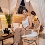 Priyamvada Kant Instagram - Beige Bougie Bijee 🤎