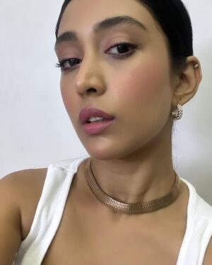 Priyamvada Kant Instagram - Beige Bougie Bijee 🤎