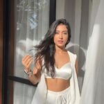Priyamvada Kant Instagram - Don’t know means no. 🫠 don’t think too much 😵‍💫