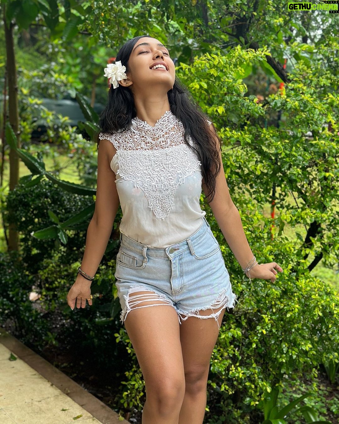 Priyamvada Kant Instagram - No make up just wake up🕊️🍀