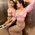 Priyamvada Kant Instagram - Salmon pink 🐷