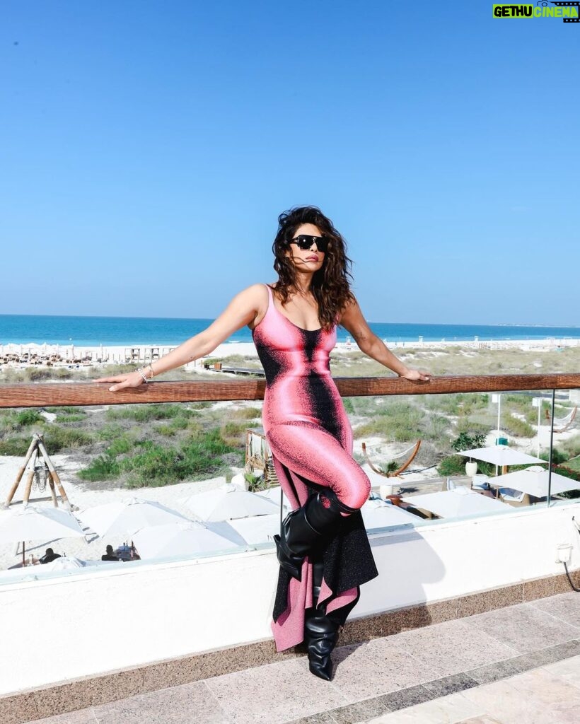 Priyanka Chopra Instagram - F1 weekend in Abu Dhabi 🏎️ Thank you @visitabudhabi for being an amazing host. #AbuDhabiGP #ad Abu Dhabi, United Arab Emirates