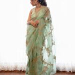 Priyanka Mohan Instagram – देसी girlll 🧚🏻‍♀️

Wearing @toraniofficial 
Styled by @shruthimanjari 
Jewellery @avrswarnamahaljewellers 
Photos @kiransaphotography 
M&H @kalwon_beauty @chinnahairstylist