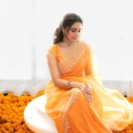 Priyanka Mohan Instagram – Orange obsession 🧡

Styling & Creative Direction by @tanishqmalhotraa
Wearing @devnaagri & @akoyajewels
M&H @kalwon_beauty @chinnahairstylist 
Photos by @kannasrihari