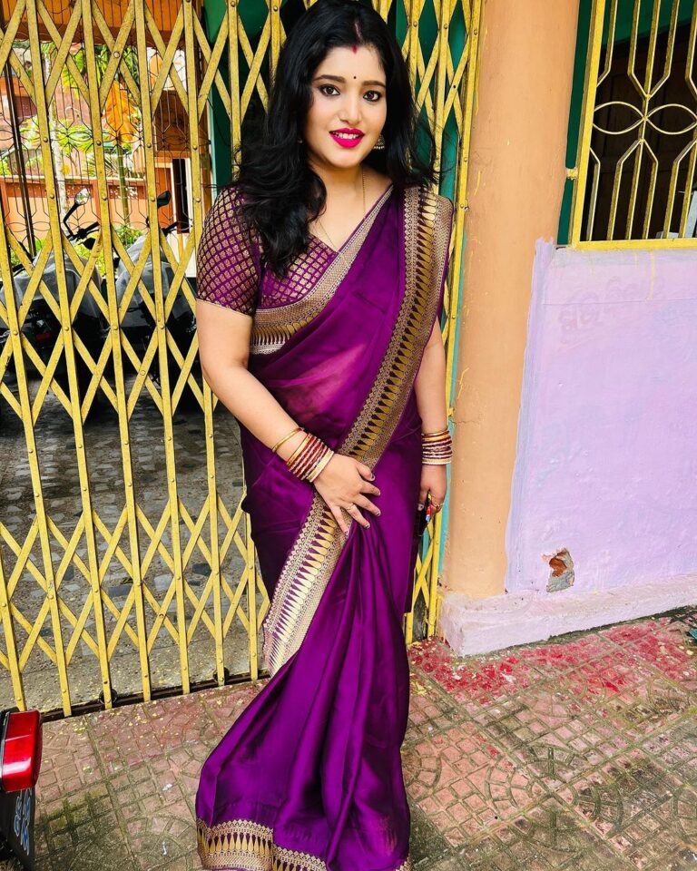 Priyanka Panigrahi Instagram - #saree❤️