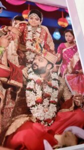 Priyanka Panigrahi Instagram - #happyanniversarymydearhubby🎊🎉🎉 @smarakdashh #dekhu Dekhu 4yr heigala😉😉