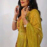 Priyanka Panigrahi Instagram - #ତୋ ପ୍ରେମ ଜାଲ ରେଶମୀ 😍😍 #beautifulvoice @antaraofficial #allthebest poodi @poonammishraofficial for your new movie 👍 @poonammishraofficial @antaraofficial @devasispatra_actor @anasmishproductionss . . .. . .. . .. .. .. . . .. .. .priyankareelsvdo||actresspriyanka||odiaheroin||#shorts#instagram#facebook#reels#odiasong#reelsvideo