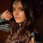 Priyanshi Yadav Instagram - 🦋🕊️ styled by: @desai6343 hair: @nisha_hairstylistt Makeup: @santosh_makeupartist 📸: @veer_photography606__ #reels #instagram #reelsinstagram #love #cute Mumbai, Maharashtra