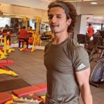 Priyanshu Painyuli Instagram - No resolution this time. Merry Christmas n Happy New year. Peace n Love ✌️❤️ Training me and shooting me @rayo_30 💪
