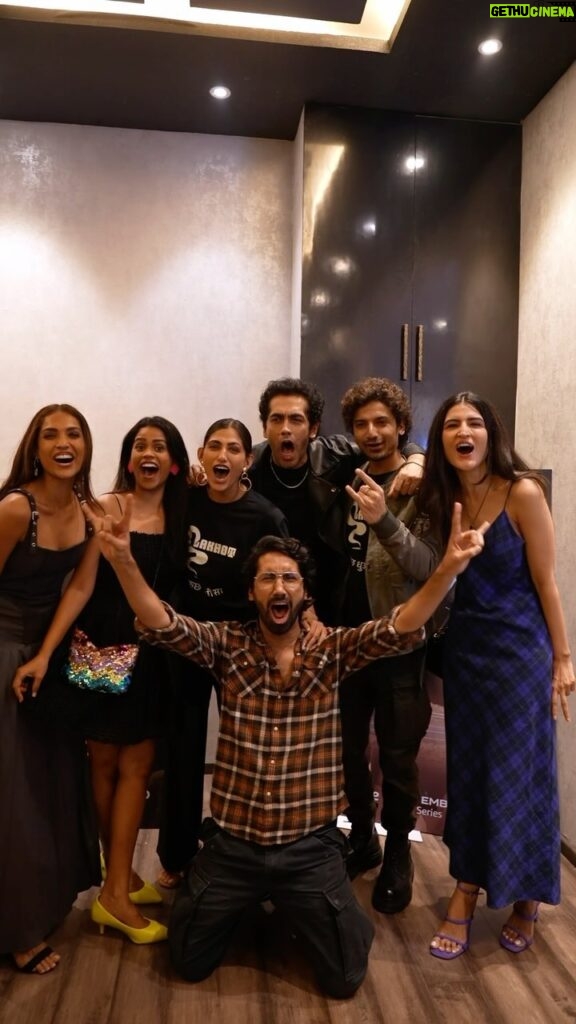 Priyanshu Painyuli Instagram - This precisely was when we as a crew and family witnessed the madness, gore, crazy wild trip called #SheharLakhot 🤩 Waise #sheharlakhot is available on @primevideoin making it possible for you to enjoy this cinematic awesomeness. 8 episodes of you will never know who did what… until the very very end… 😊 Sahi bana toh hai… aap dekho aur comment karo frends. @nopi @khalilbachooali @devikabhagat7 @jollyshruti @abhilashthapliyal @manurishichadha @chandanroy.7 @iamroysanyal #PrimeVideo #NewShow #Series #Love #Gratitude #Joy #Madness #Actor #Hindi #Insta #InstaReel #reelkarofeelkaro @aanchaljain12 Mumbai, Maharashtra