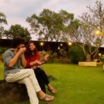 Priyanshu Painyuli Instagram - Hum they.. Sundar location thi.. Ukele aur harmonica bhi they. Humne socha kyu nahi improvised Christmas theme ho jae cause Christmas is around the corner.. Aap sabko hamari taraf se lots of Love n Peace 🤗❤️ Merry Christmas 🎄❤️ #jamming #improvisedmusic #ukelele #harmonica #merrychristmas #couplevideos