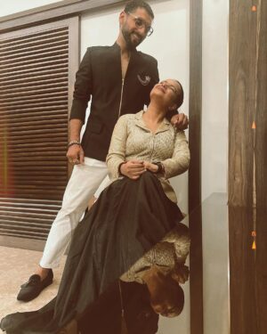 Punit Pathak Instagram - If you’re lucky enough to find a weirdo like this one, never let them go !!! 
Marry them and annoy them for the rest of your life
The weirdo is ME 😬 
@punitjpathakofficial
