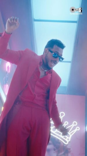 Punit Pathak Instagram - It’s time for you to get Hukku - ed to #HighHukku!

Official Music Video Out Now on @tips Official YouTube channel.

@ifeelking @nikhitagandhiofficial @shwetasharda24 @kumartaurani @punitjpathakofficial @adityadevmusic