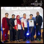 Punnagai Poo Gheetha Instagram - Congratulations to Marma Desam @punnagaipoogheetha @raaga.my for breaking the Malaysia Book of Records. Breaking 11 millions of listeners! 🎉🎉🎉🎉🎉 Reposted from @syok.podcast