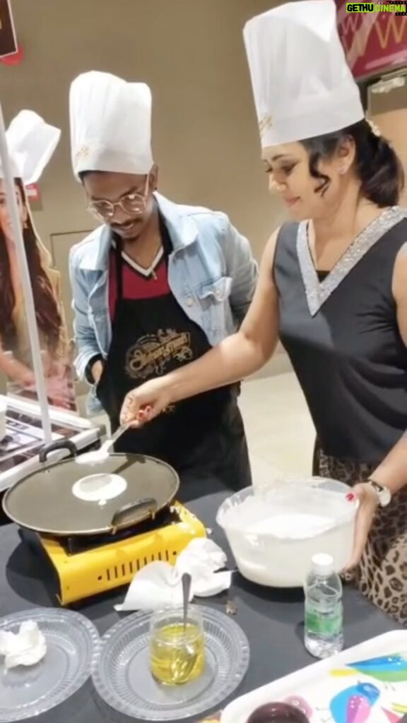 Punnagai Poo Gheetha Instagram - Dosai is an emotion! Drop your favorite dosai filling in the comments below and let’s spice it up together! Watch Annapoorani in theatres near you ❤️👩🏽‍🍳 @saradha_sivalingam_ @its_me_rj_kishan @rj_premakrishnan @official_mskcinemas