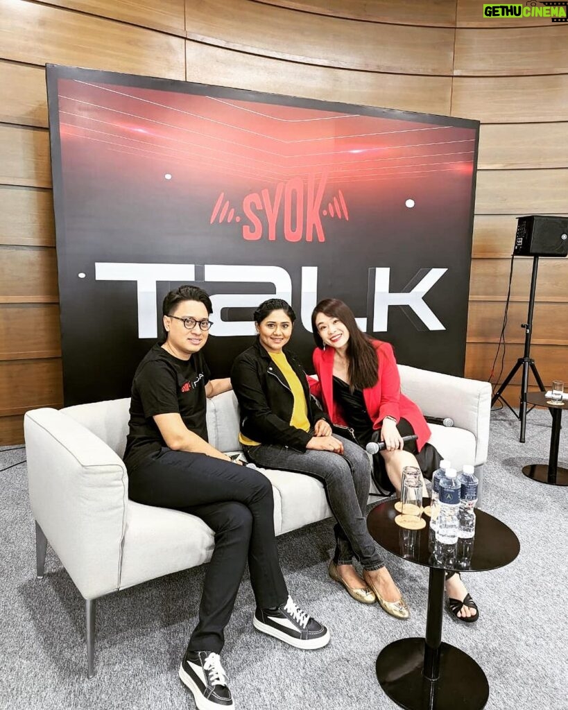 Punnagai Poo Gheetha Instagram - Thank you Syok for having me. Sharing podcasting tips and knowledge with other podcasters is rewarding! Let’s make waves in the podcasting world together! 🎙✨
