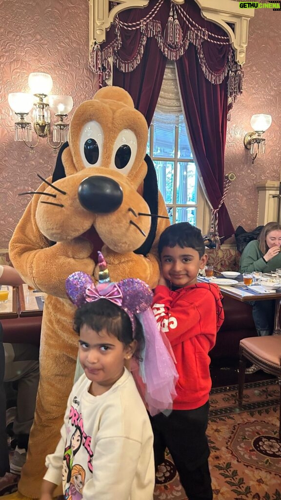 Raadhika Sarathkumar Instagram - Disneyland, 2023✨ Nostalgic but seeing it through Tarak and Radhyas- is a completely different feeling ❤️ Truly the most magical place in the world 😍 Thank you @gtholidays.in ✨ . . . . . #holiday #desinfluencer #eiffeltower #momlife #bakingwithkids #family #love #mommyblogger #southasianmom #siblings #momsofinstagram #indianmom #girlmom #southasianblogger #chennaibloggers #travelwithkids #paris #disneyland #disneylandparis