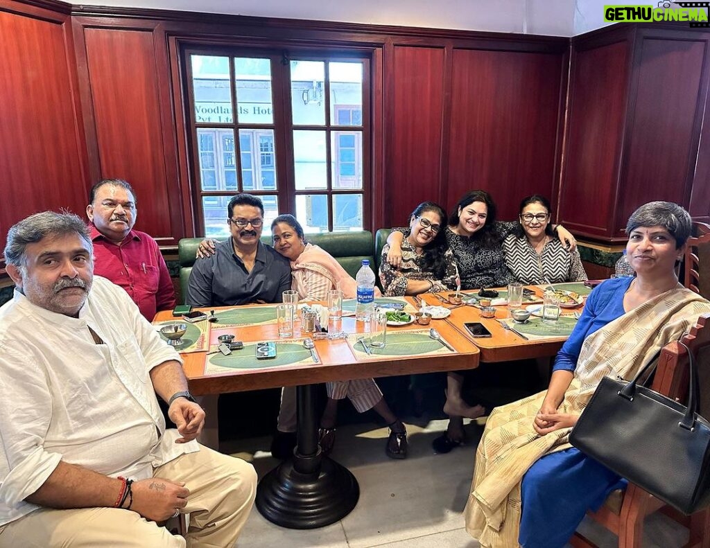 Raadhika Sarathkumar Instagram - Fun lunch with the bunch 🌴 #Latergram New Woodlands Hotel